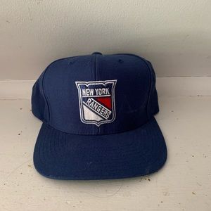 BRAND NEW Mitchell and Ness SnapBack rangers